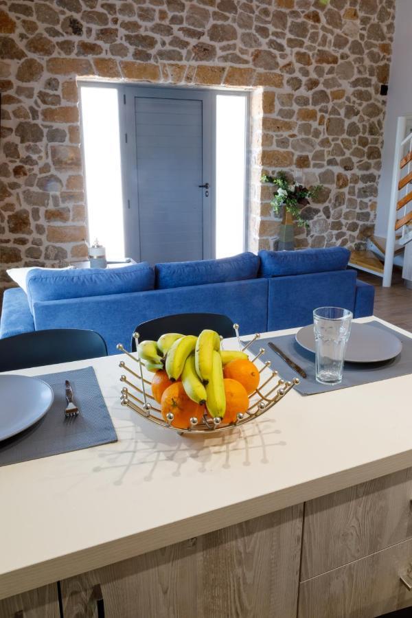Drepano  Adrian'S Luxury Apartments 1 מראה חיצוני תמונה