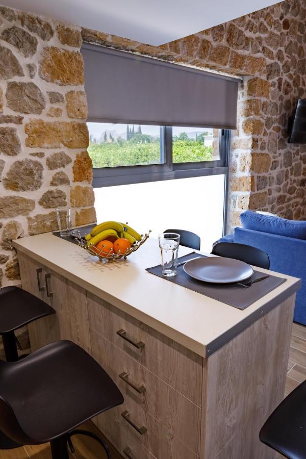 Drepano  Adrian'S Luxury Apartments 1 מראה חיצוני תמונה