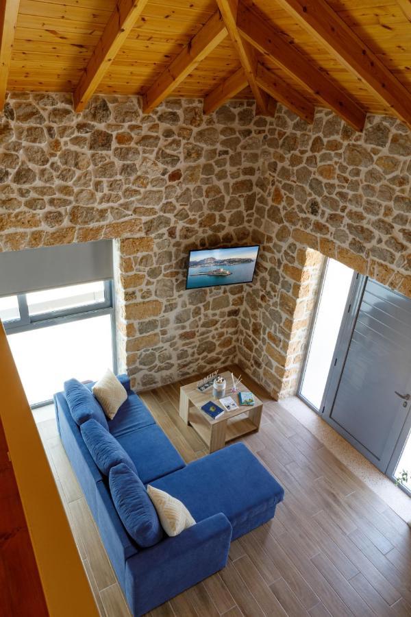Drepano  Adrian'S Luxury Apartments 1 מראה חיצוני תמונה